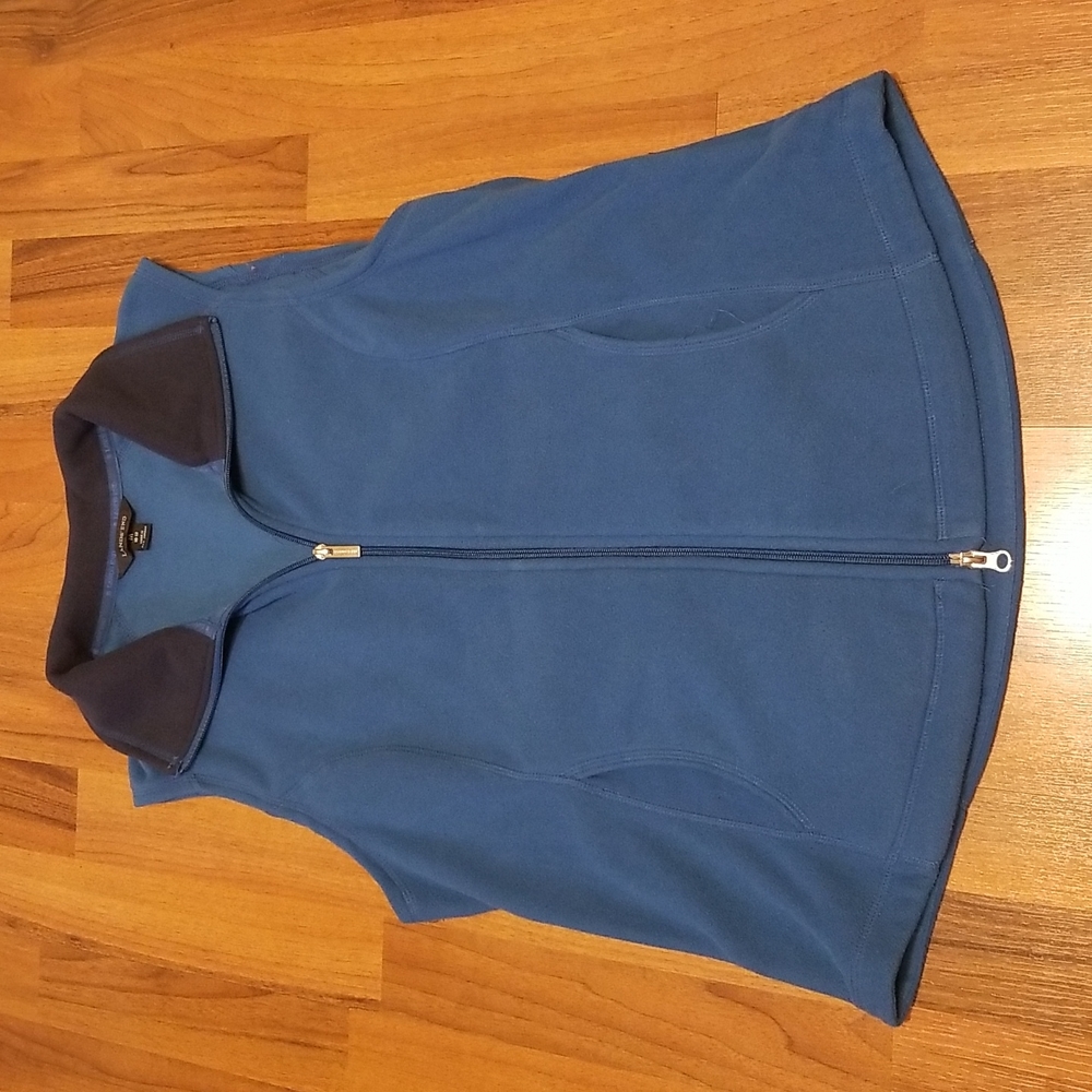3/$15 or 5/$25 Lands' End Blue Soft Lightweight Fleece Vest Navy Collar Medium - Picture 2 of 8
